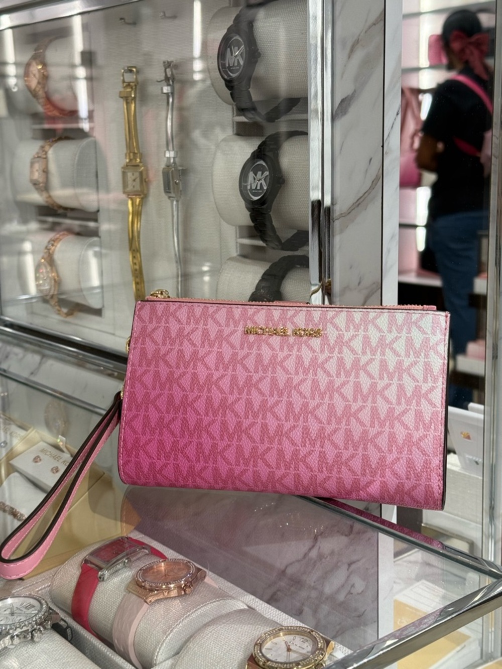 MICHAEL KORS Jet Set Large Signature Logo Wristlet CARNATION